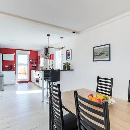 Appartamento Les Roches Bleues-1 By Interhome