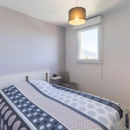 Appartamento Les Roches Bleues-1 By Interhome *